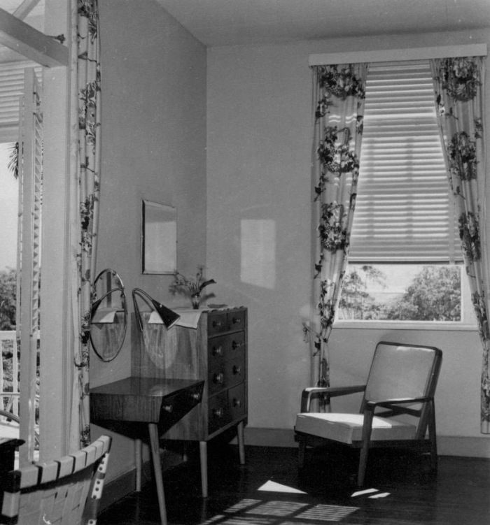 mona bedroom 1