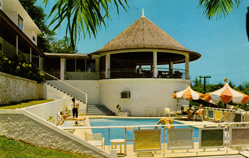 Summit Hotel Dukane 1971